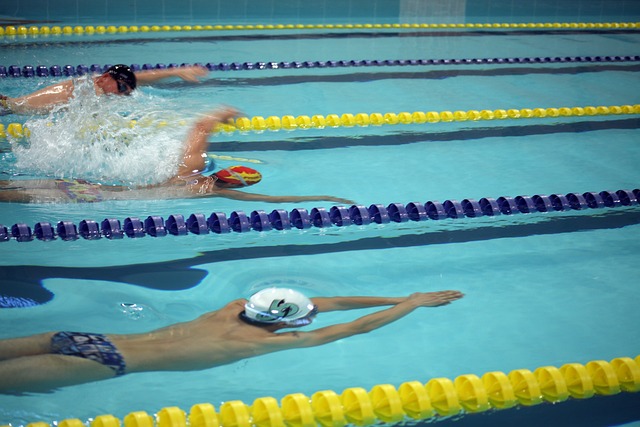 打疯了！国米横扫科莫登顶，劳塔罗回应质疑，齐沃激活水货太神